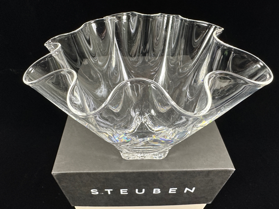 Signed Steuben Handkerchief Vase With Original Box 5.5'H Retails $675 [Photo 7]