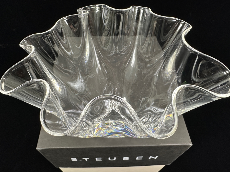 Signed Steuben Handkerchief Vase With Original Box 5.5'H Retails $675 [Photo 8]