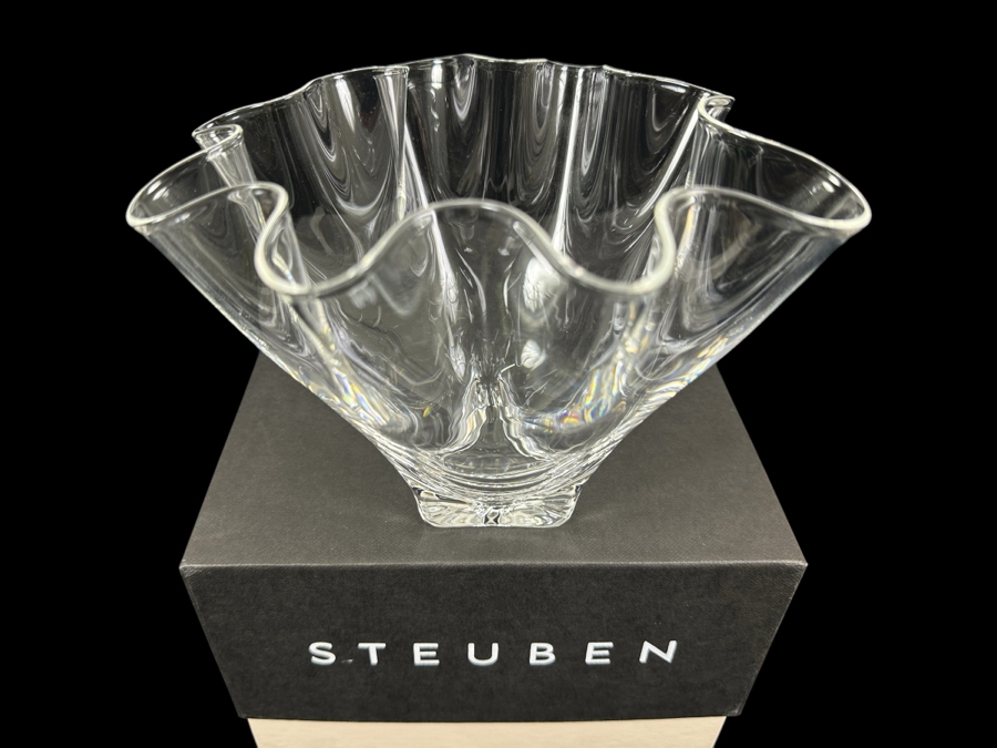 Signed Steuben Handkerchief Vase With Original Box 5.5'H Retails $675