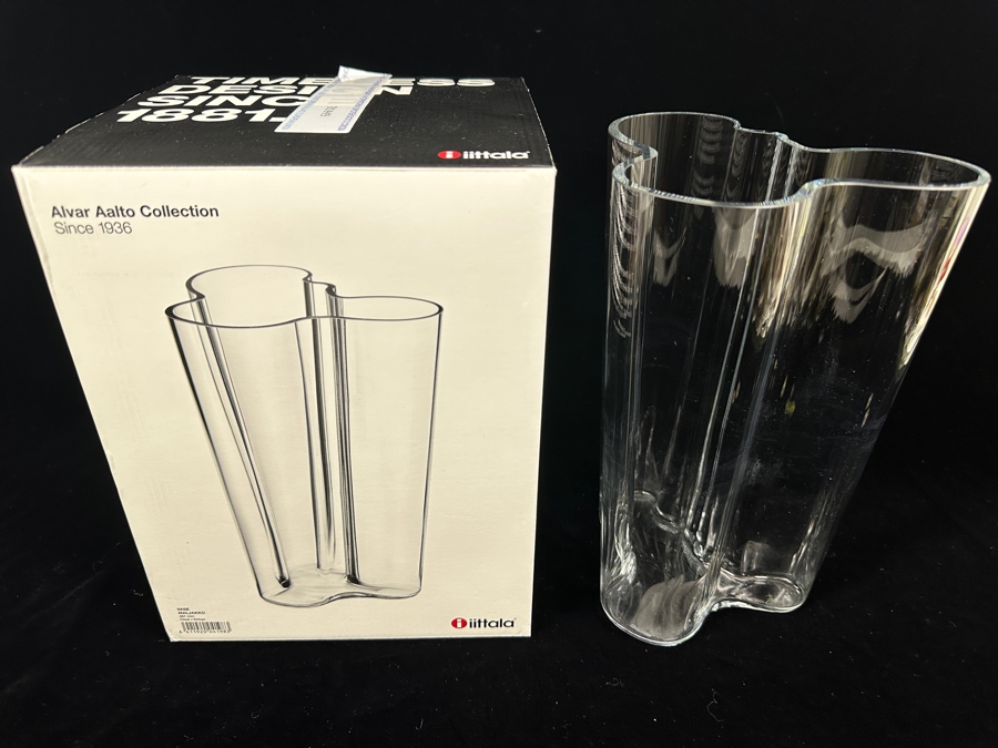 Iittala Alvar Aalto Collection Maljakko Vase With Original Box 9.8'H Retails $295 [Photo 4]