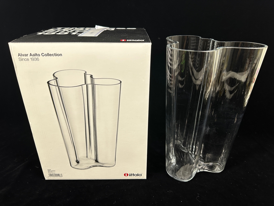 Iittala Alvar Aalto Collection Maljakko Vase With Original Box 9.8'H Retails $295 [Photo 3]