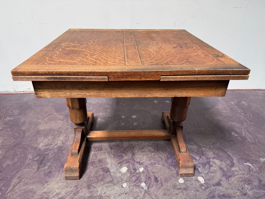 Just Added - Antique Tiger Oak Draw Leaf English Pub Table With Built-In Leaves 63W (With Leaves) / 35.5W (Without Leaves) X 35.5D X 29.5H [Photo 4]