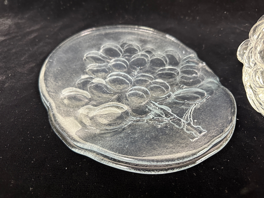 Just Added - (10) Kosta Boda Sweden Grape (1) Open Decanter, (1) 12.5' Oval Platter And (2) 9' Oval Platters [Photo 5]