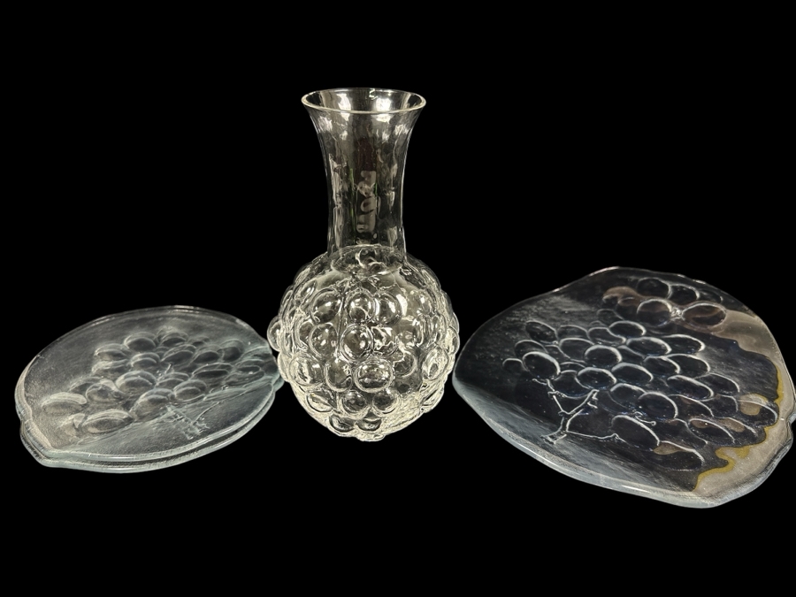 Just Added - (10) Kosta Boda Sweden Grape (1) Open Decanter, (1) 12.5' Oval Platter And (2) 9' Oval Platters [Photo 1]
