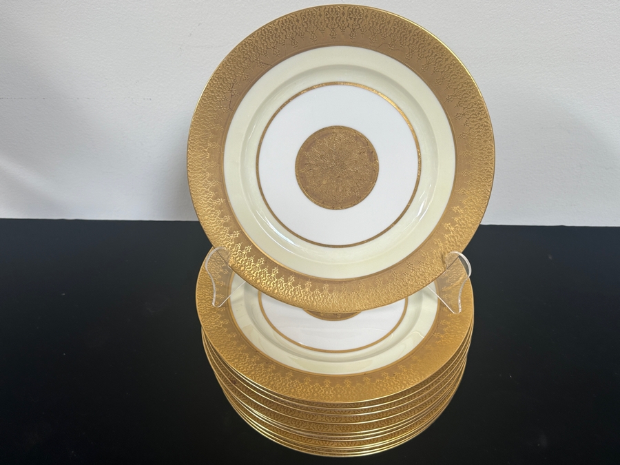 Just Added - (12) Royal Bavarian Hutschenreuther Selb Bavaria Gilt Dinner Plates 10.75W Estimate $708 [Photo 2]