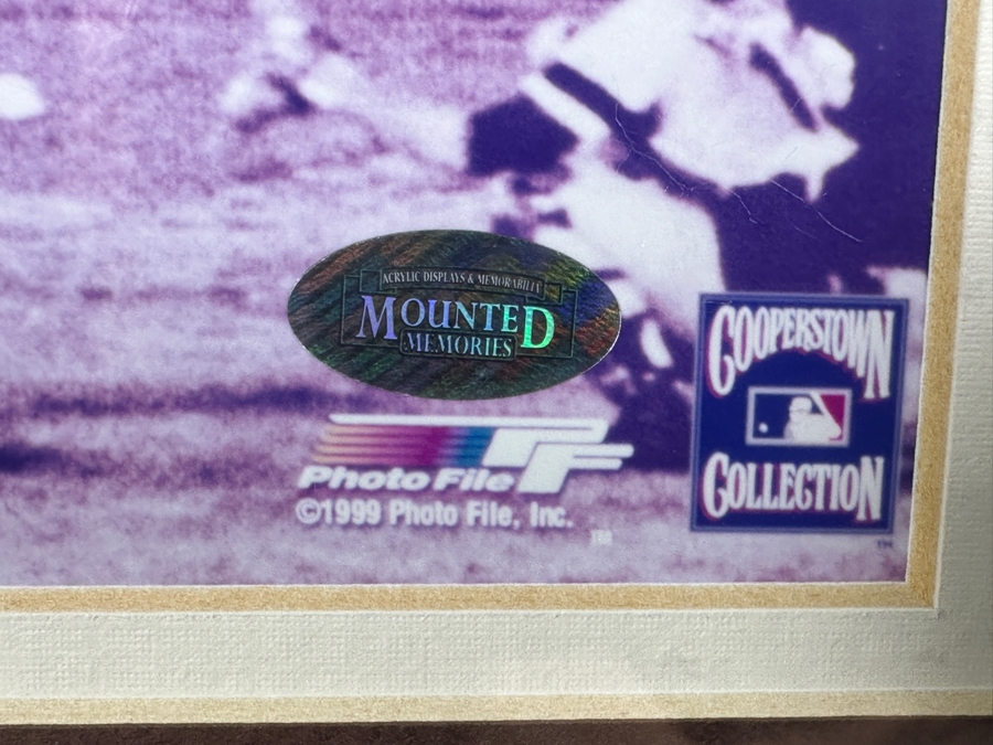 Just Added - Hand Signed Hank Aaron #44 Atlanta Braves Photograph With Field Of Dreams Certificate Of Authenticity 13 X 16 [Photo 8]