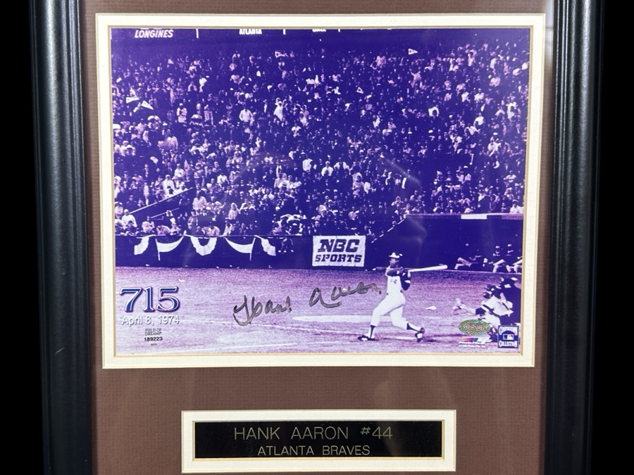 Just Added - Hand Signed Hank Aaron #44 Atlanta Braves Photograph With Field Of Dreams Certificate Of Authenticity 13 X 16 [Photo 1]
