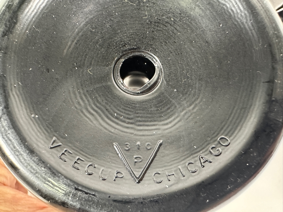 Just Added - (8) Black Onyx Glass Vee Cup Ice Cream/Soda Cups Circa 1930's 5 3/8H [Photo 8]