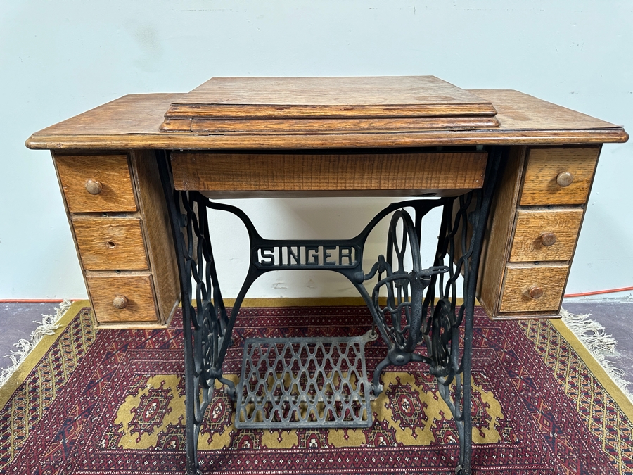 Just Added - Vintage Singer Sewing Machine with Foot Treadle in Tiger Oak Cabinet 36'W x 17'D x 31'H [Photo 3]