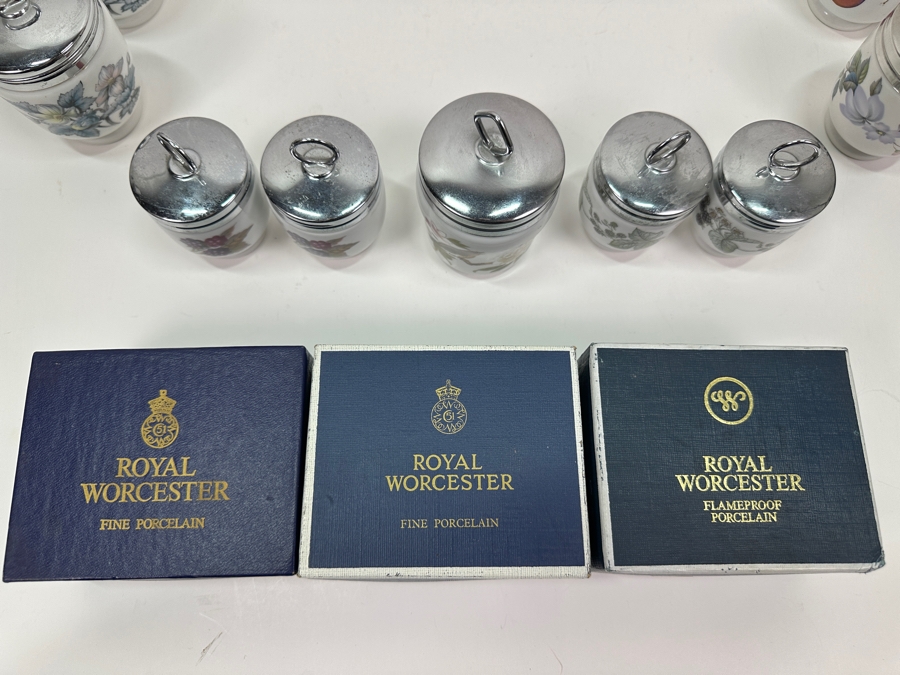 Just Added - Royal Worchester Set of (17) Egg Coddlers [Photo 13]