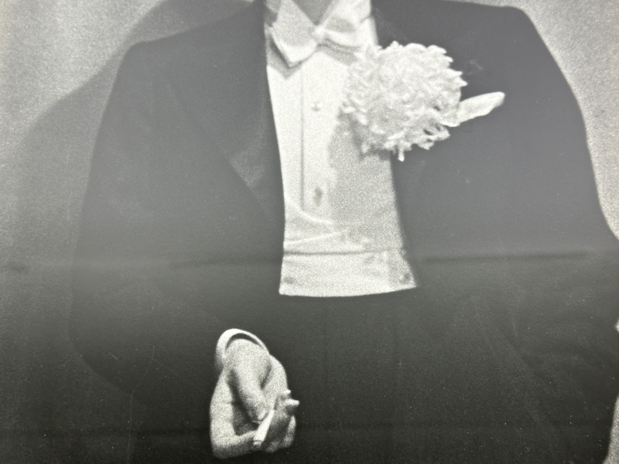 Alfred Eisenstaedt (1898-1995) Hand Signed Limited Edition Marlene Dietrich 1928 Silver Print Made At Time Life Lab In 1990 Hand Signed By Alfred Eisenstaedt Numbered 17 Of 50 - 11 X 15 Framed 23 X 27 [Photo 7]