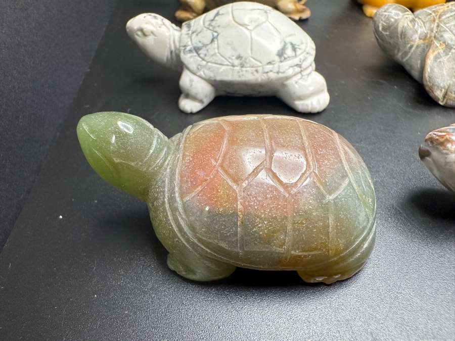 Just Added - (9) Carved Stone Turtle Figurines Of Various Stones 573g [Photo 9]