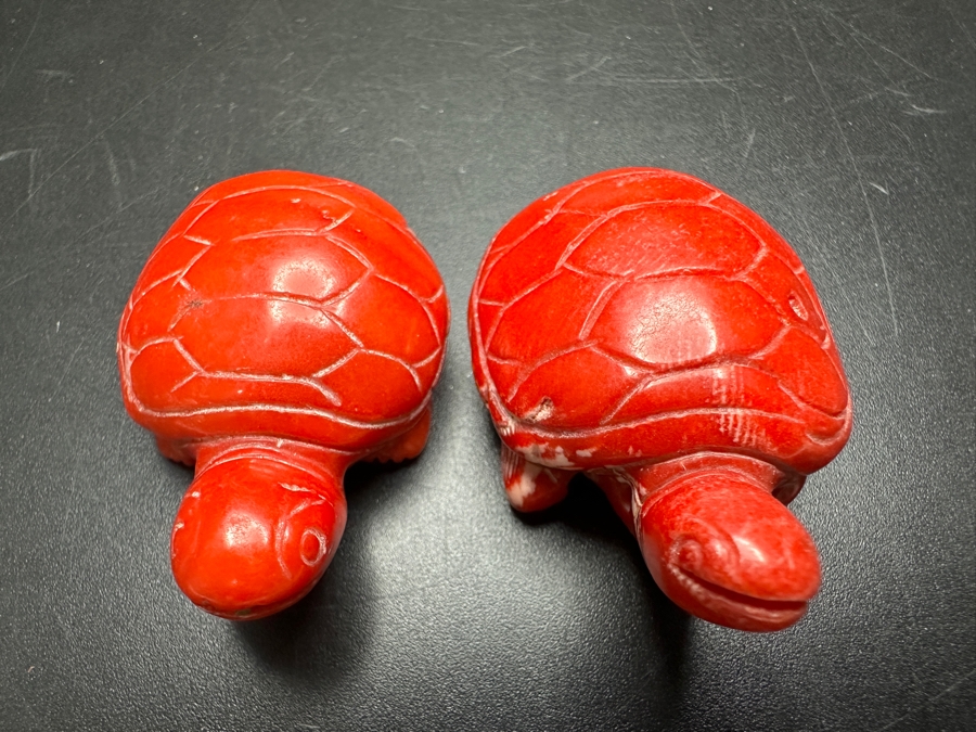 Pair Of Small Carved Red Coral Turtle Figurines 40g [Photo 4]