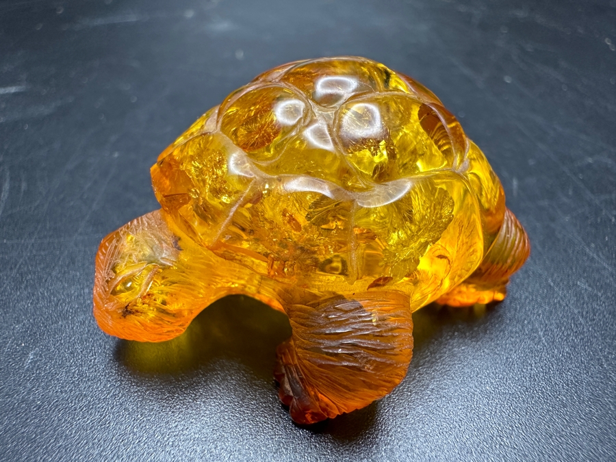 Carved Amber Turtle Figurine 13g [Photo 4]