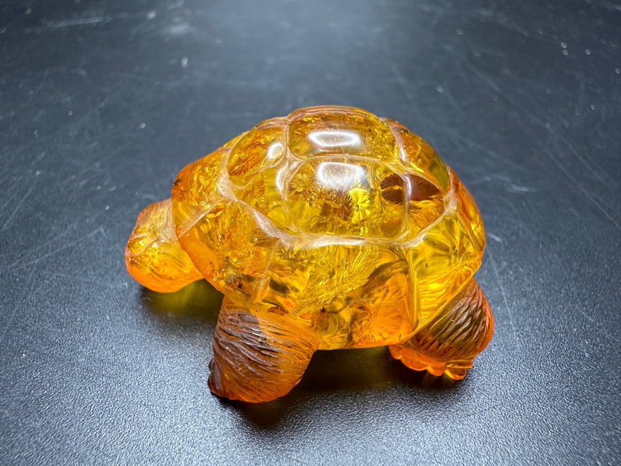 Carved Amber Turtle Figurine 13g [Photo 2]