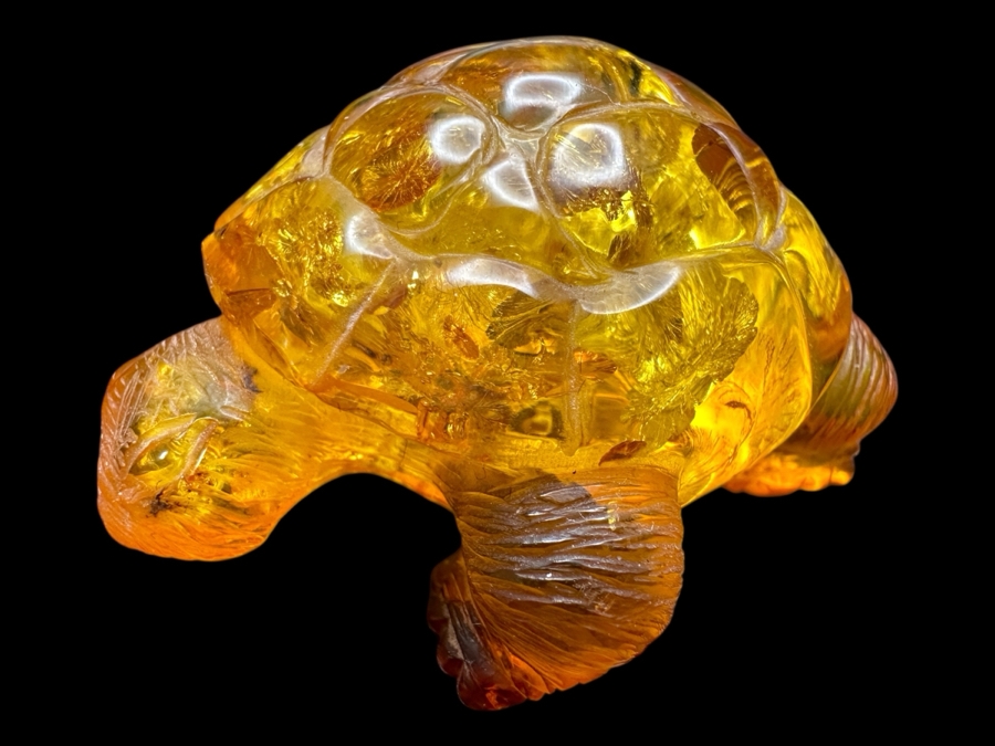 Carved Amber Turtle Figurine 13g