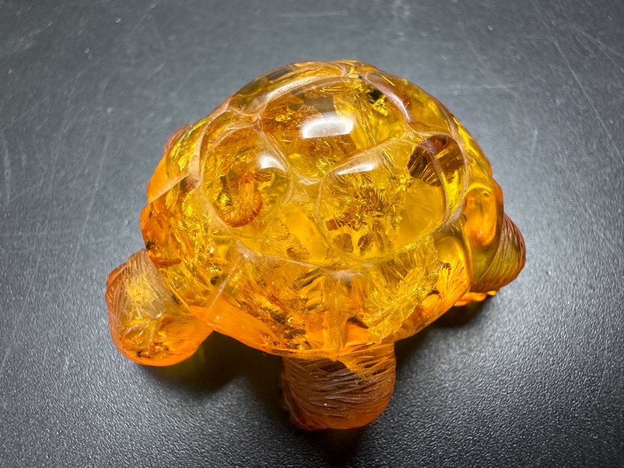Carved Amber Turtle Figurine 13g [Photo 5]