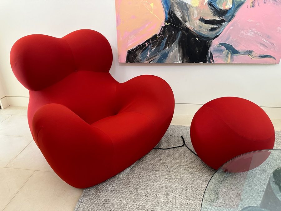 B&B Italia Mamma Armchair And Ball Ottoman (Up 5 Lounge Chair With Up 6 Ottoman) In Red Designed In 1969 By Gaetana Pesce (1939-2024, Italian) Made In Italy 44W X 46D Retails $7,500 [Photo 3]