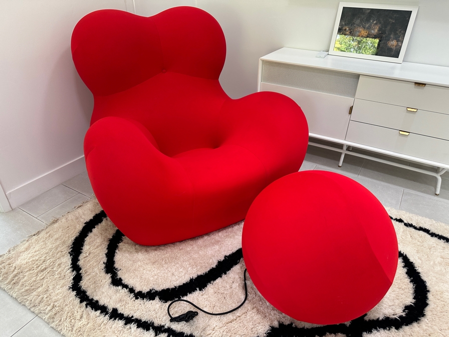 B&B Italia Mamma Armchair And Ball Ottoman (Up 5 Lounge Chair With Up 6 Ottoman) In Red Designed In 1969 By Gaetana Pesce (1939-2024, Italian) Made In Italy 44W X 46D Retails $7,500 [Photo 2]