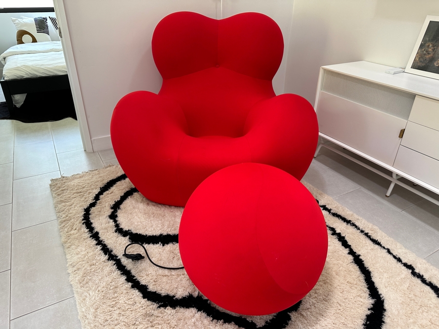 B&B Italia Mamma Armchair And Ball Ottoman (Up 5 Lounge Chair With Up 6 Ottoman) In Red Designed In 1969 By Gaetana Pesce (1939-2024, Italian) Made In Italy 44W X 46D Retails $7,500 [Photo 5]