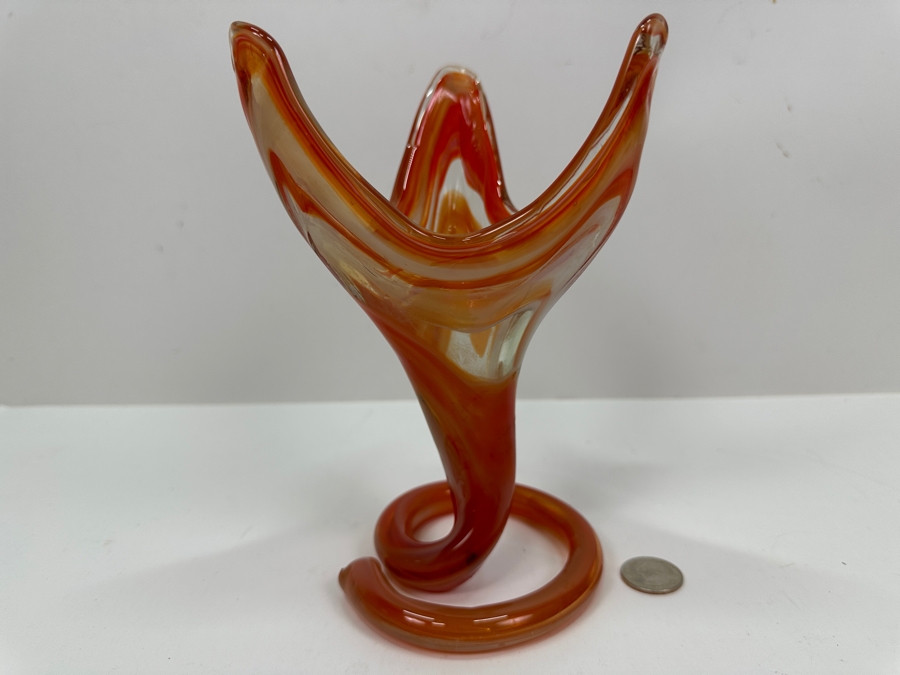 Mid Century Modern Art Glass Tri Point Coiled Vase 8'H  [Photo 2]