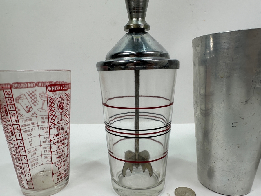 Vintage Ice Breaker Barware with (2) Shaker Cups [Photo 8]
