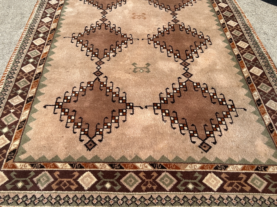 Vintage Hand Knotted Persian Area Rug 58 X 81 [Photo 4]