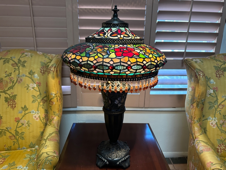 Tiffany Style Stained Glass Table Lamp Made In China 27'H [Photo 1]