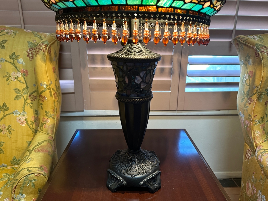 Tiffany Style Stained Glass Table Lamp Made In China 27'H [Photo 4]