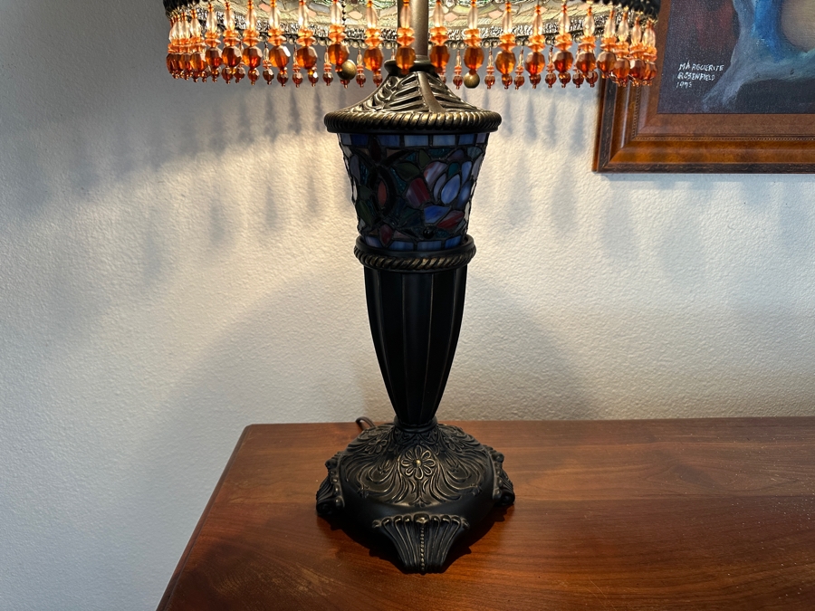 Tiffany Style Stained Glass Table Lamp Made In China 27'H [Photo 4]