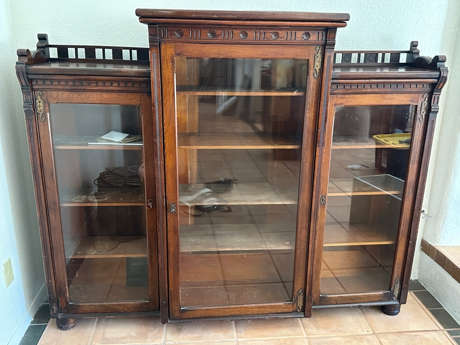 Stunning Antique Victorian Bookcase Lockable With Key 69W X 16D X 58H [Photo 1]
