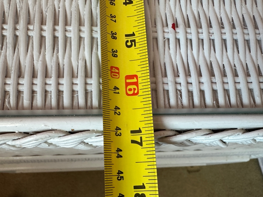 Vintage Lexington Henry Link White Wicker Nightstand 23'w x 17'D x 24'H [Photo 5]