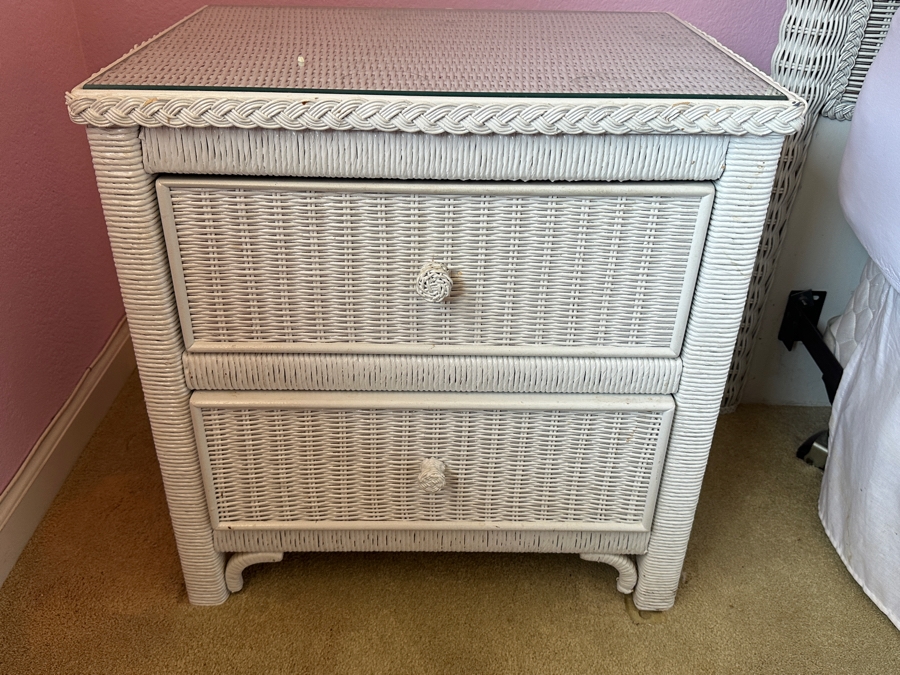 Vintage Lexington Henry Link White Wicker Nightstand 23'w x 17'D x 24'H [Photo 2]