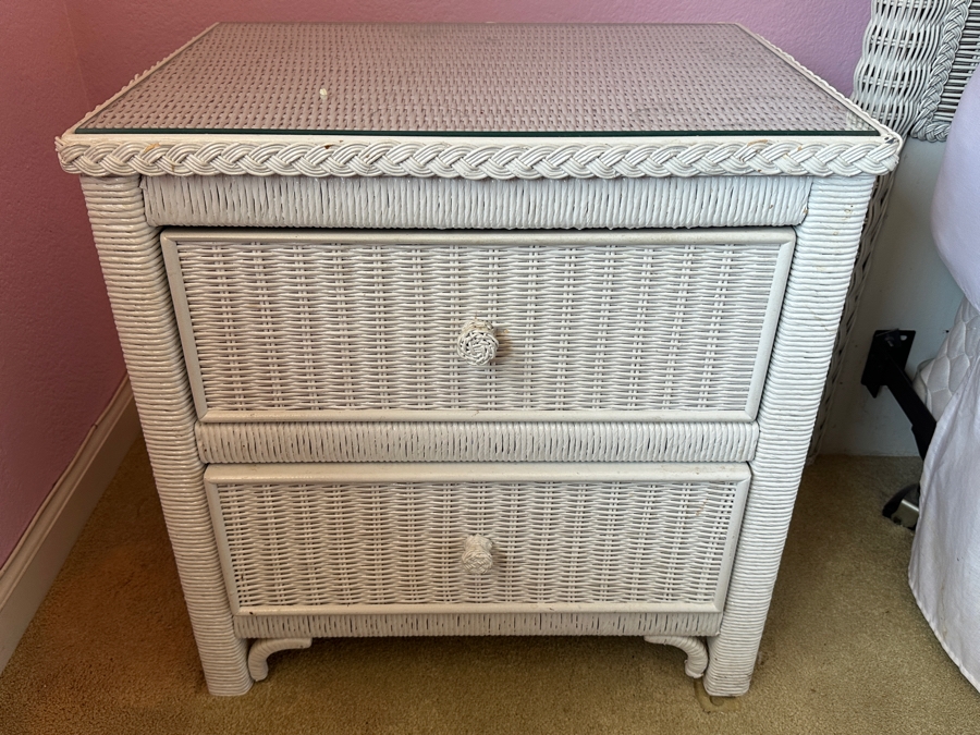 Vintage Lexington Henry Link White Wicker Nightstand 23'w x 17'D x 24'H [Photo 1]