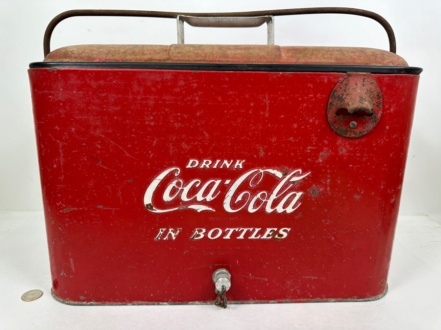 VIntage 1950's Coca-Cola Cooler 18'W x 9.5'D x 15'H [Photo 4]