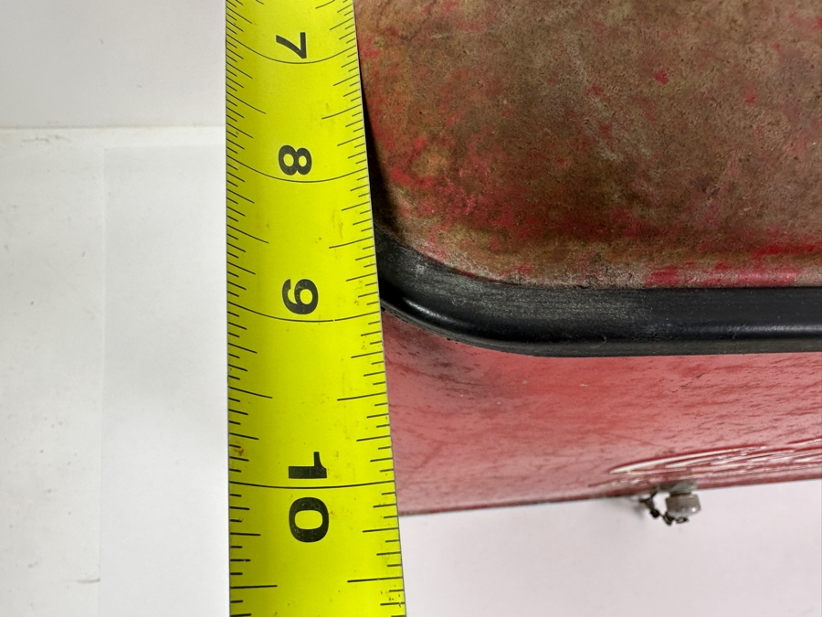 VIntage 1950's Coca-Cola Cooler 18'W x 9.5'D x 15'H [Photo 13]