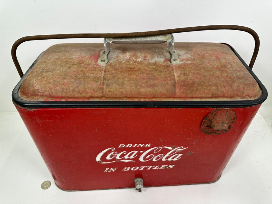 VIntage 1950's Coca-Cola Cooler 18'W x 9.5'D x 15'H [Photo 5]