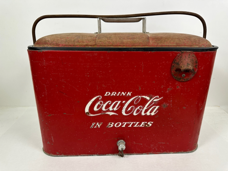 VIntage 1950's Coca-Cola Cooler 18'W x 9.5'D x 15'H [Photo 2]