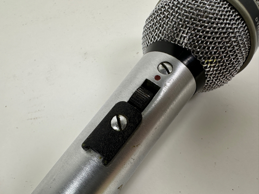 Vintage 1970's Shure Unisphere A Model PE585 Dynamic Microphone [Photo 6]