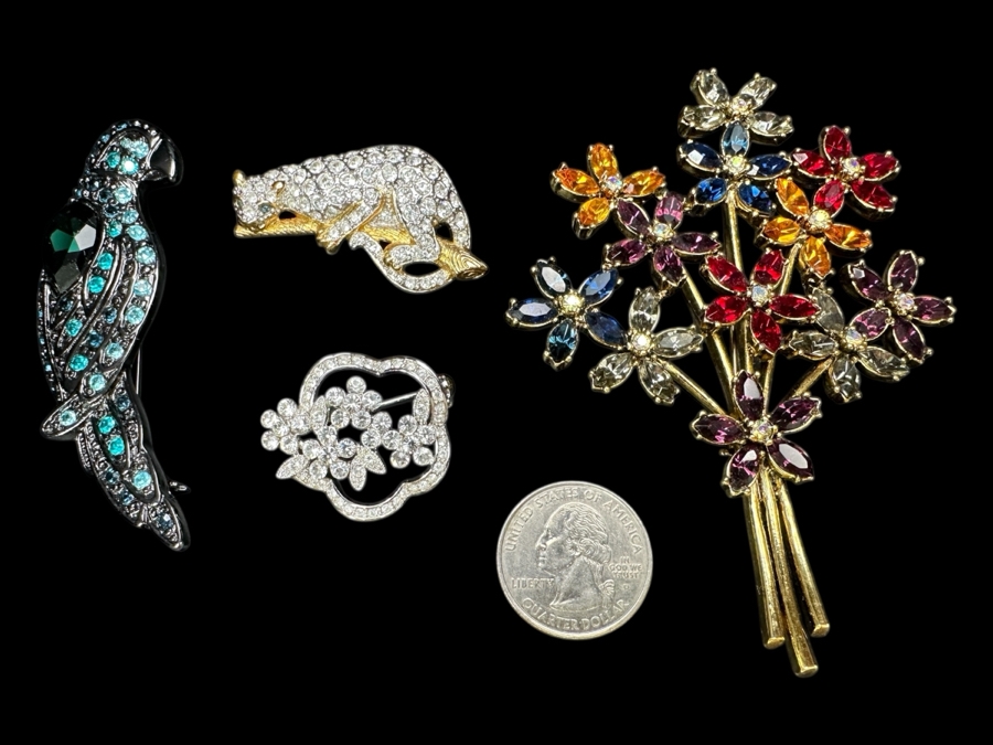 Just Added - (4) Brooches [Photo 1]
