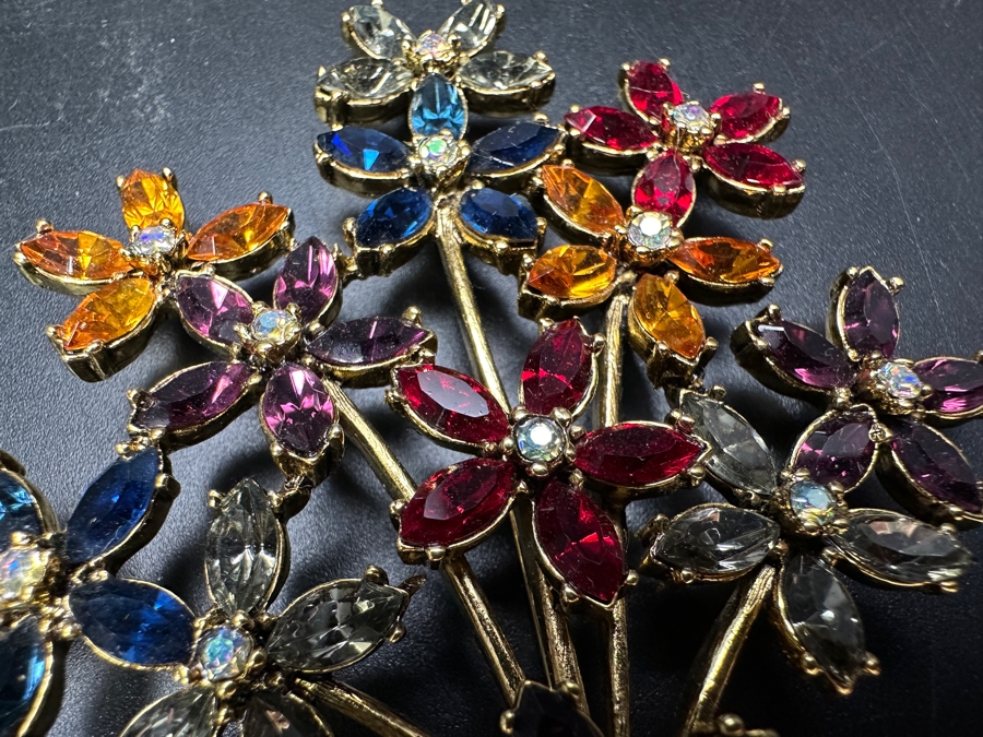 Just Added - (4) Brooches [Photo 9]