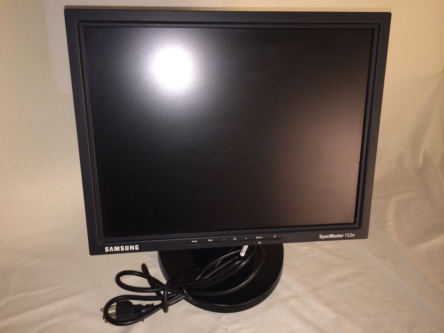 Samsung Flat Panel Computer Monitor (15')