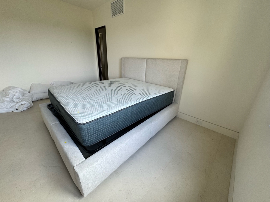 Just Added - Cal King Upholstered Bed with Beautyrest Pressure Smart Hybrid Mattress [Photo 4]