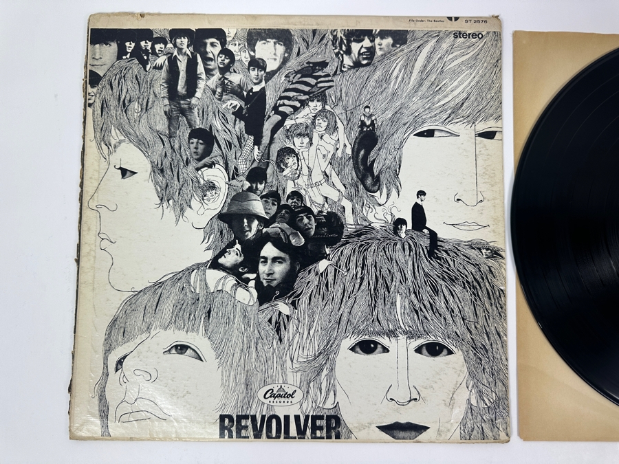Just Added - Revolver - The Beatles Vinyl Record Album ST-2576 [Photo 2]