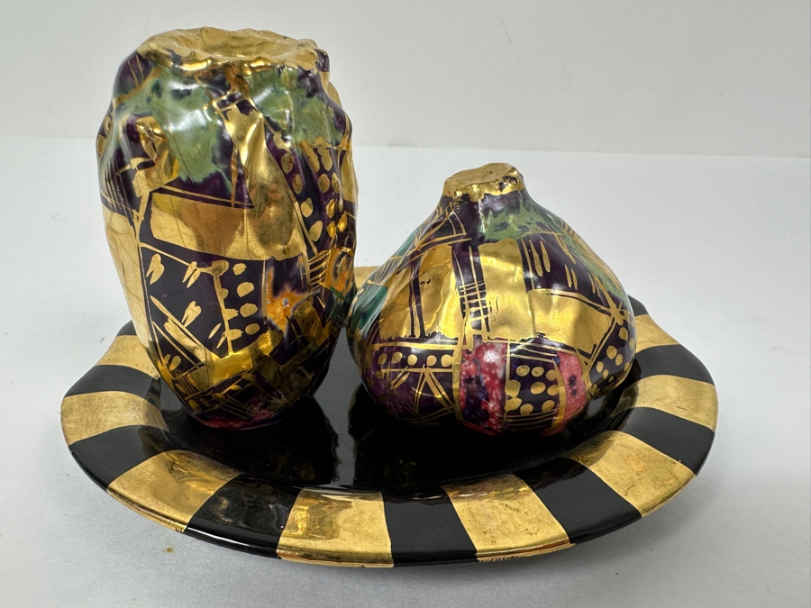 1995 Hand Painted Signed Pair of Salt and Pepper Shakers [Photo 5]