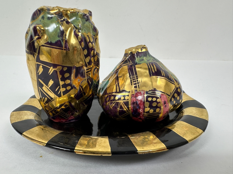 1995 Hand Painted Signed Pair of Salt and Pepper Shakers [Photo 6]