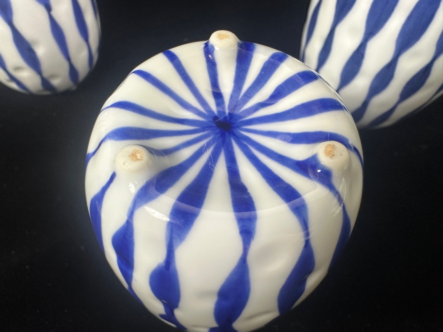 Set of (4) Yunomi Japanese Teacups 3.25'H [Photo 4]