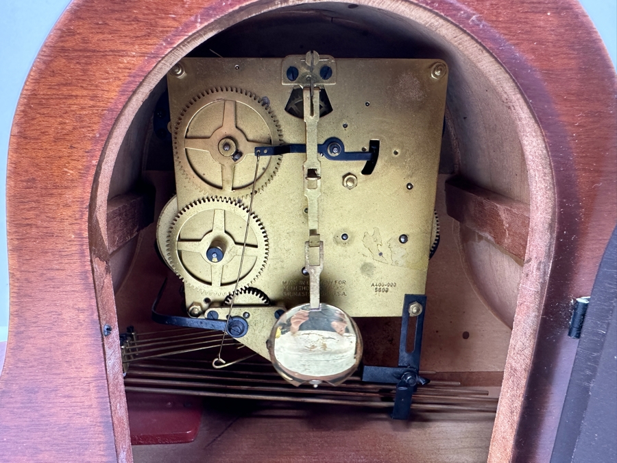 Vintage Seth Thomas Westminister Chime Mantle Clock Working with Key 20'W x 6'D x 9.5'H [Photo 9]
