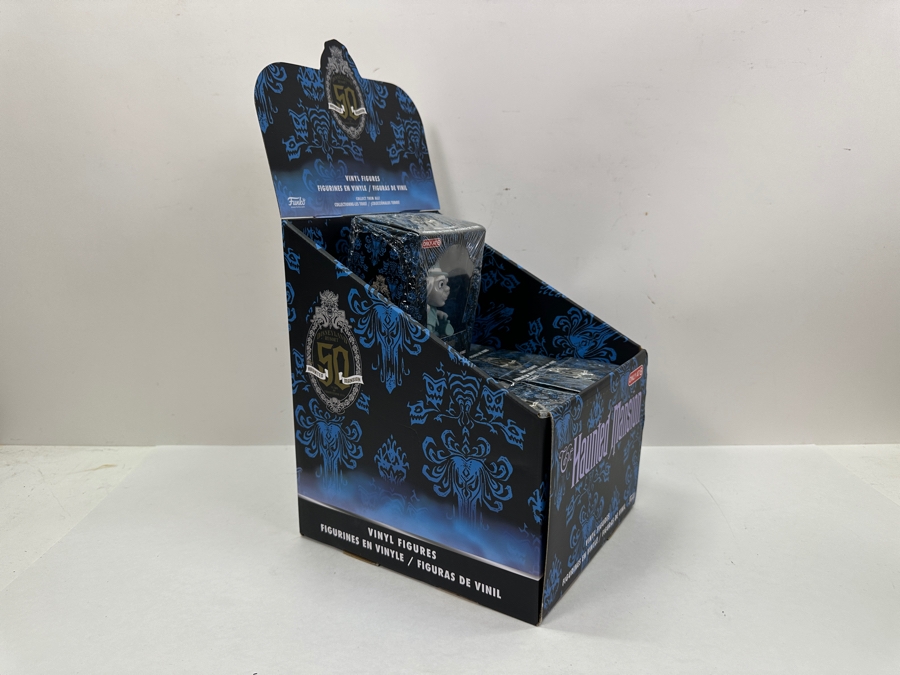 Disneyland 50th Anniversary Of The Haunted Mansion (7) Funko Vinyl Figures Plus Store Display 2019 [Photo 17]