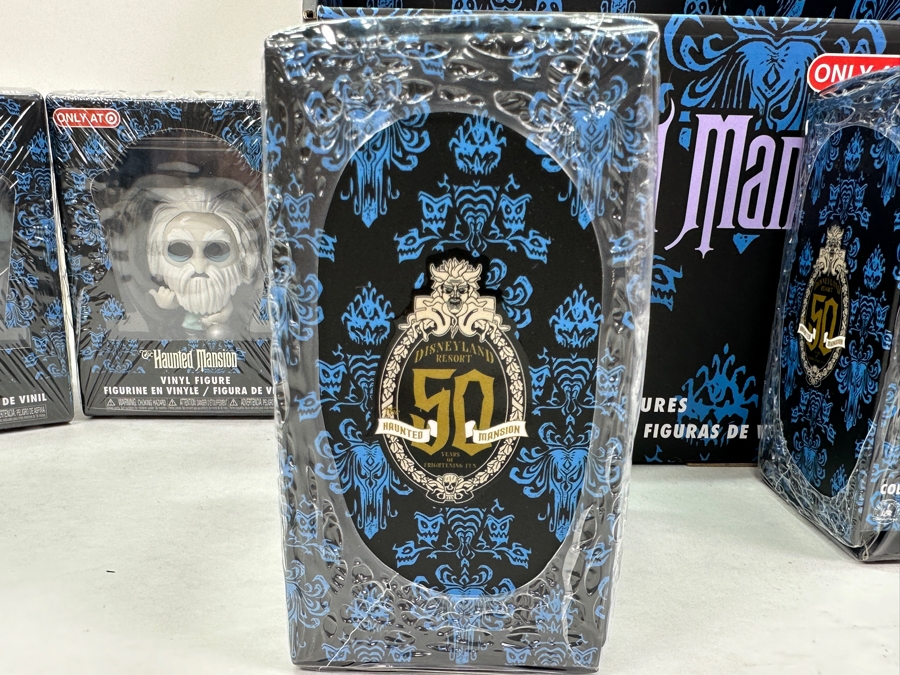 Disneyland 50th Anniversary Of The Haunted Mansion (7) Funko Vinyl Figures Plus Store Display 2019 [Photo 15]